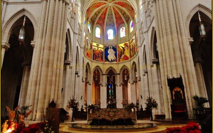Catedral Santa María la Real de la Almudena,Madrid,Comunidad de Madrid,España.